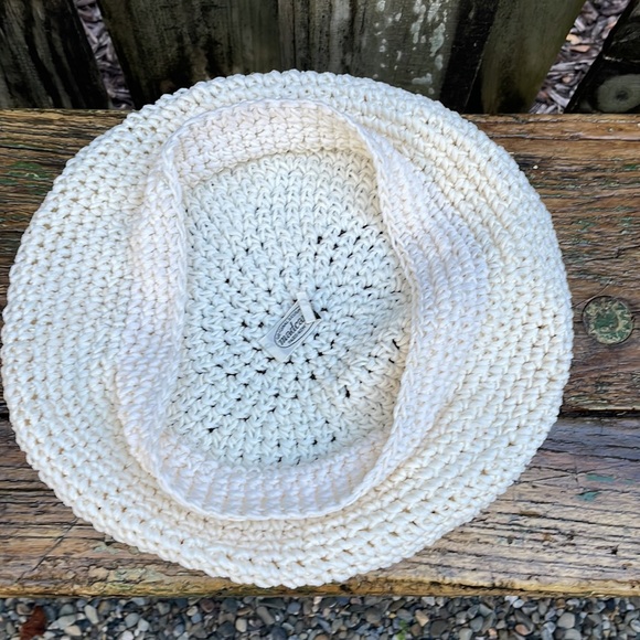 Vintage 1960’s cream knit madcaps beret style cap - Picture 4 of 7